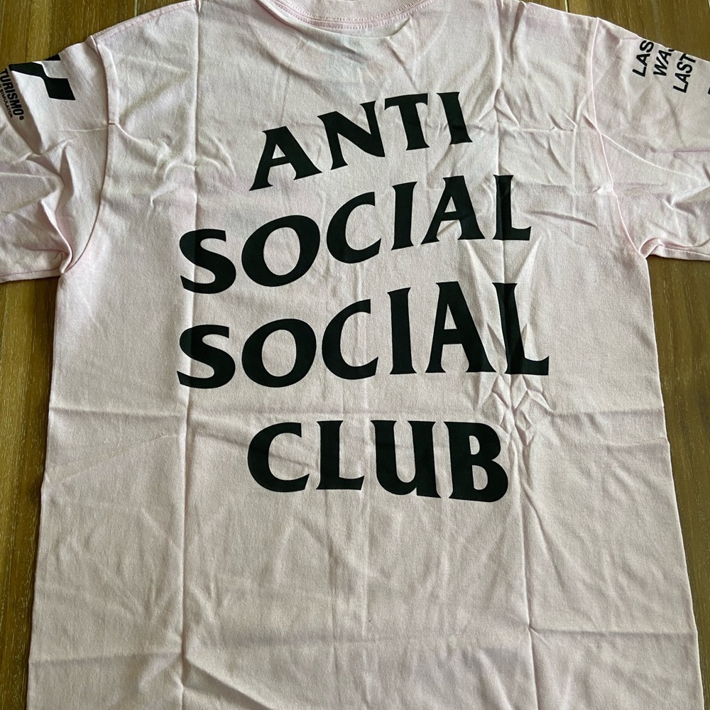 New anti social men’s tee